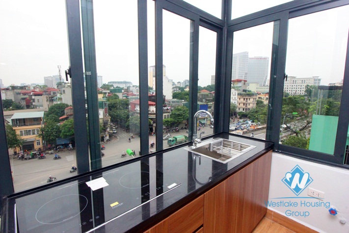 Spacious, fully serviced studio apartment for rent in Hai Ba Trung, Hanoi